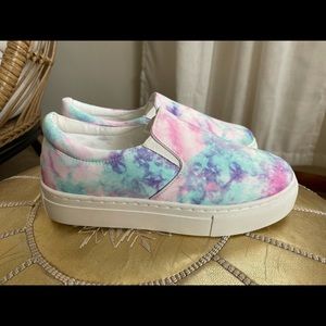 NWOT tie dye slip on shoes